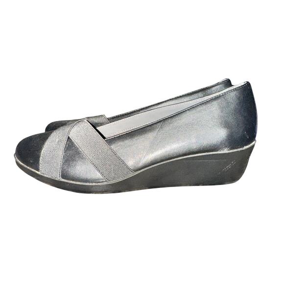 Aerosoles Truce Wedge Heels Women's Size 6M Black Leather Slip On Comfort Shoes - Picture 1 of 8